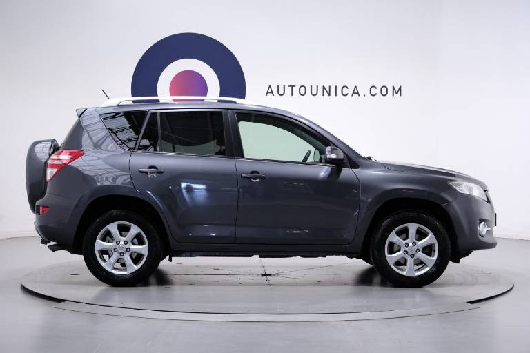 TOYOTA RAV 4 MY23 4