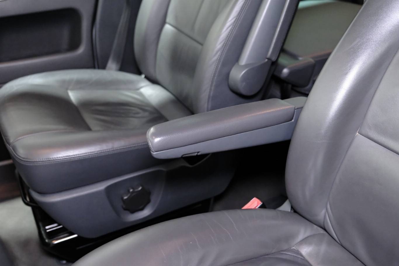 VOLKSWAGEN T5 Multivan 40