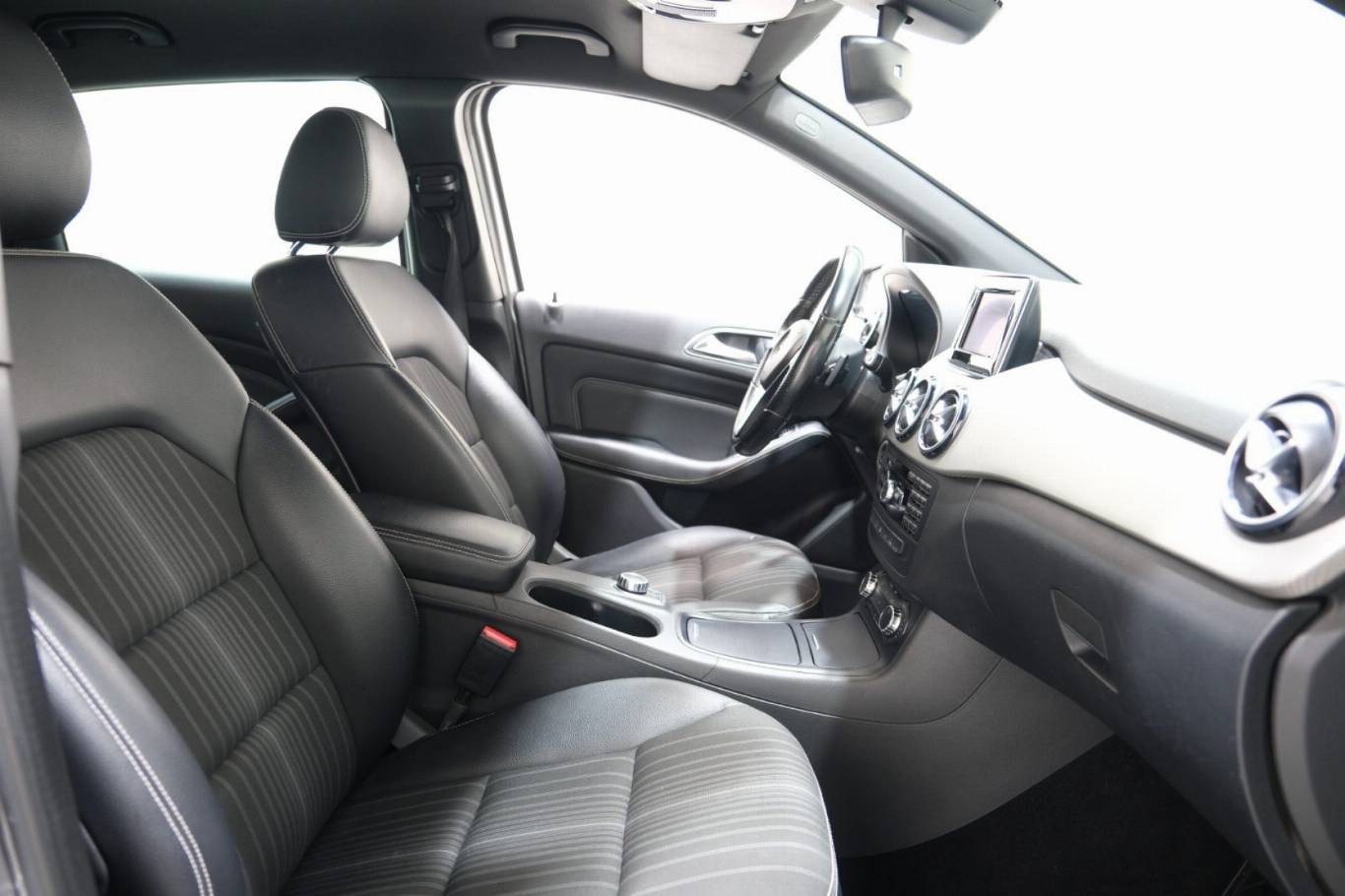 MERCEDES-BENZ B 180 50