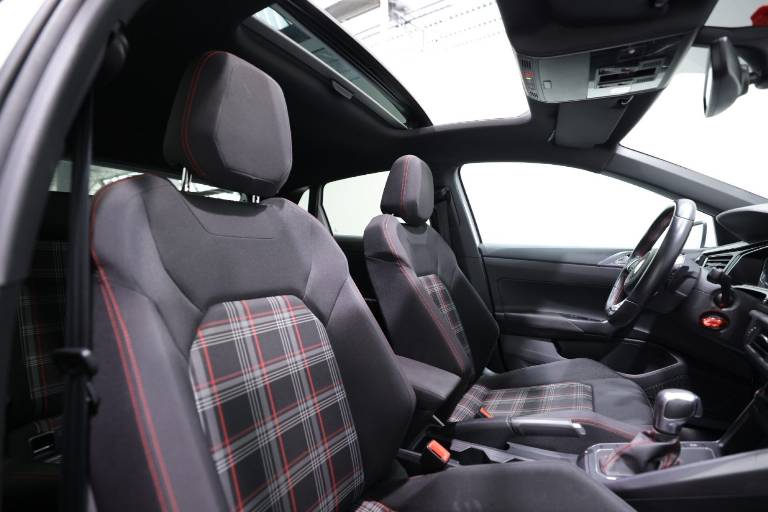 VOLKSWAGEN Polo GTI 46