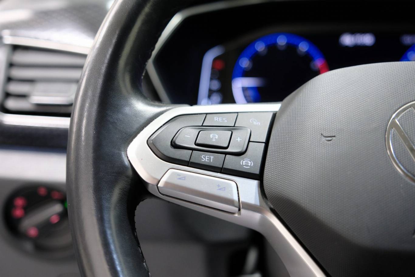 VOLKSWAGEN T-Cross 21