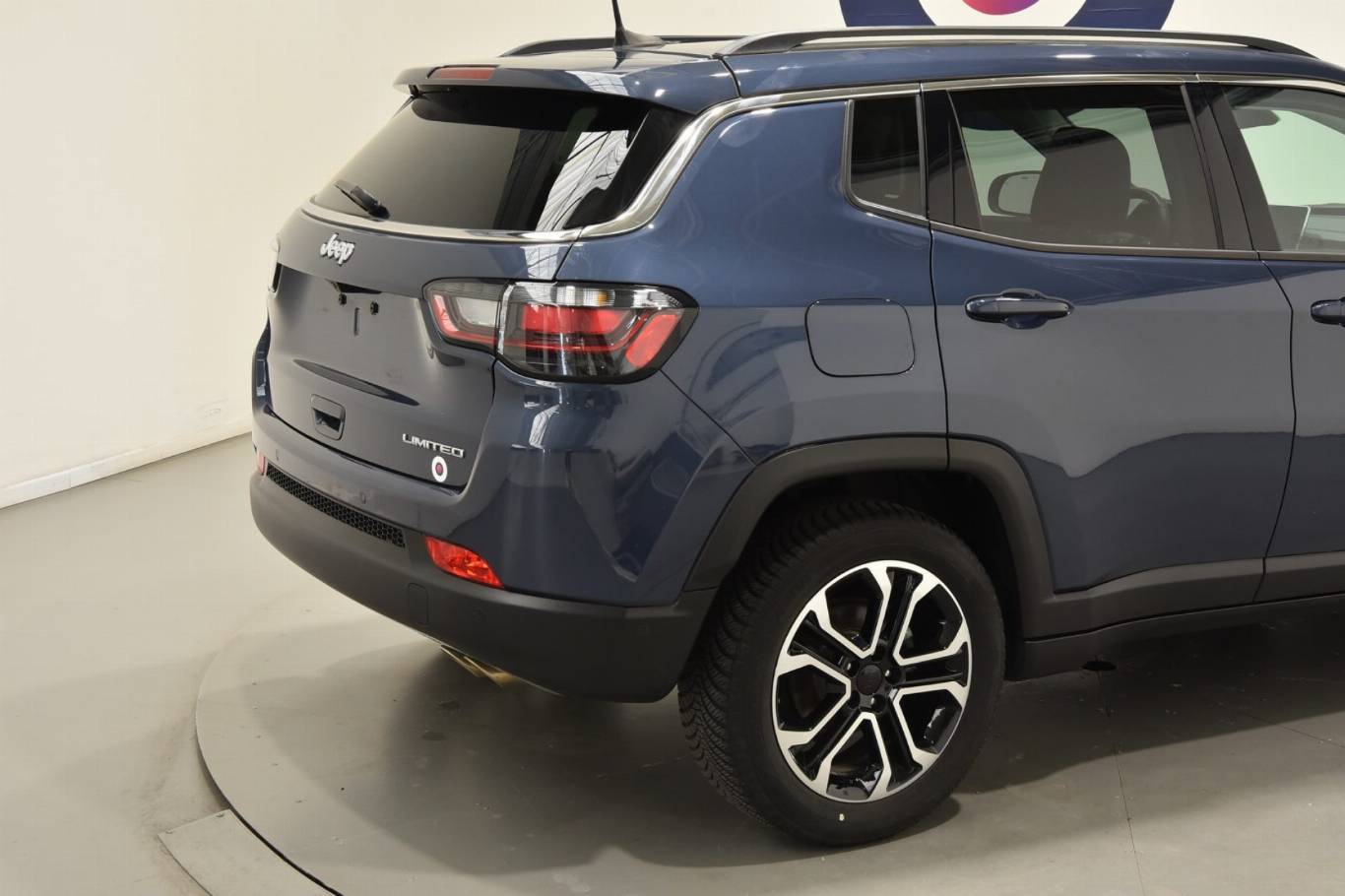 JEEP Compass 36