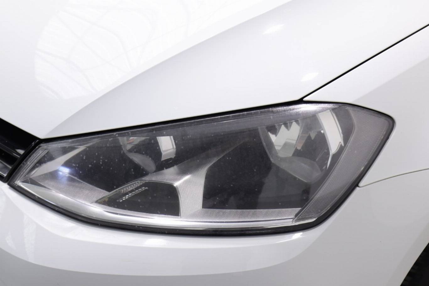 VOLKSWAGEN Golf 39