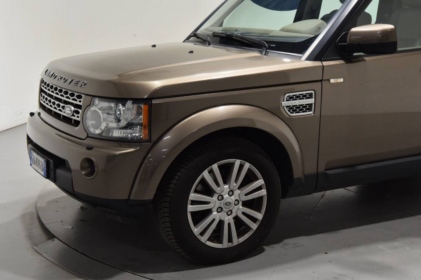 LAND ROVER Discovery 8