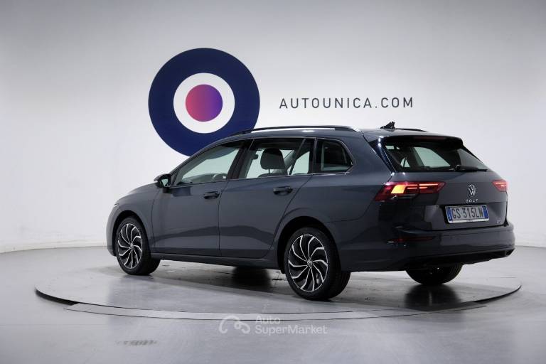 VOLKSWAGEN Golf 17