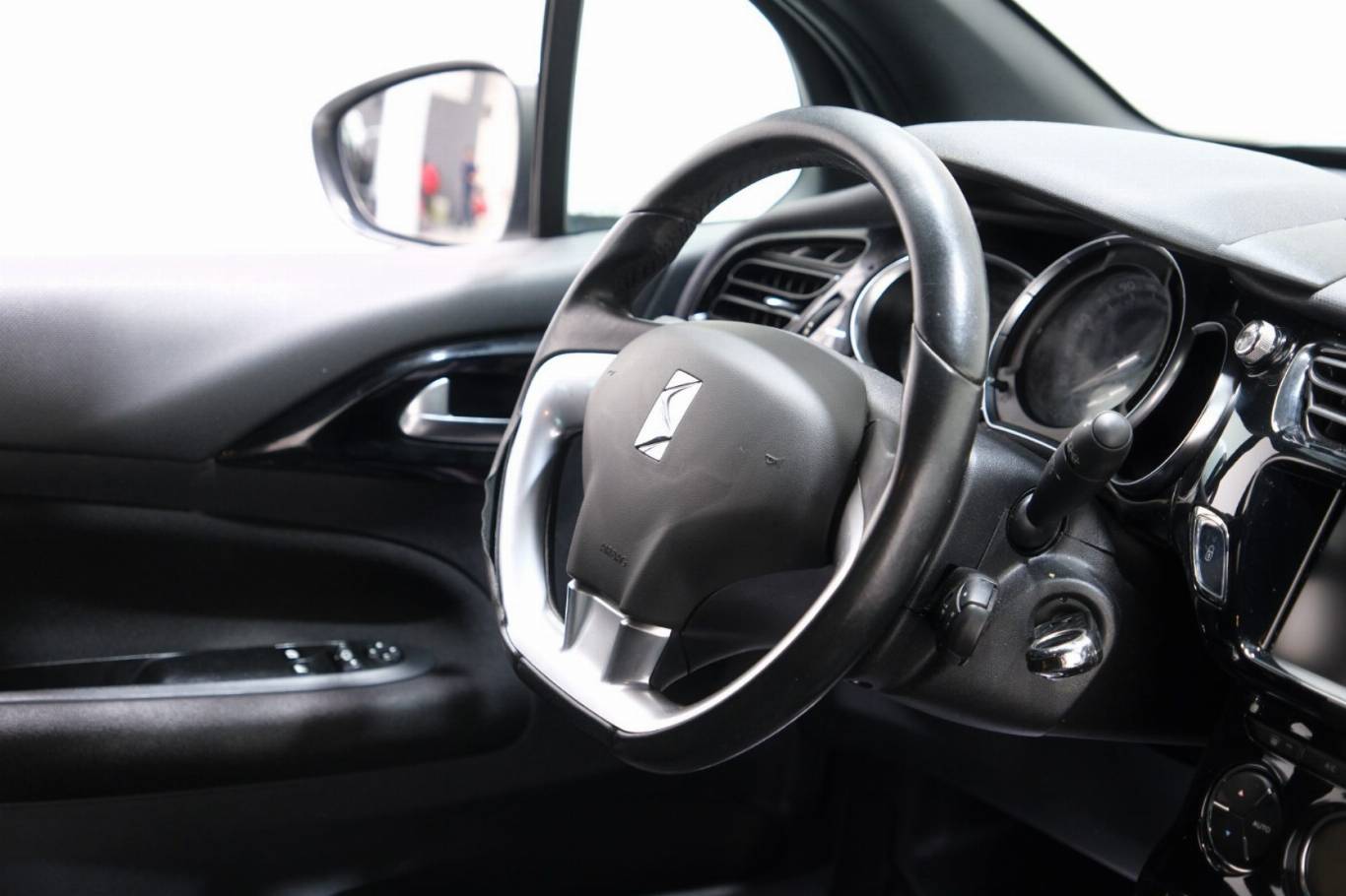 DS AUTOMOBILES DS 3 46