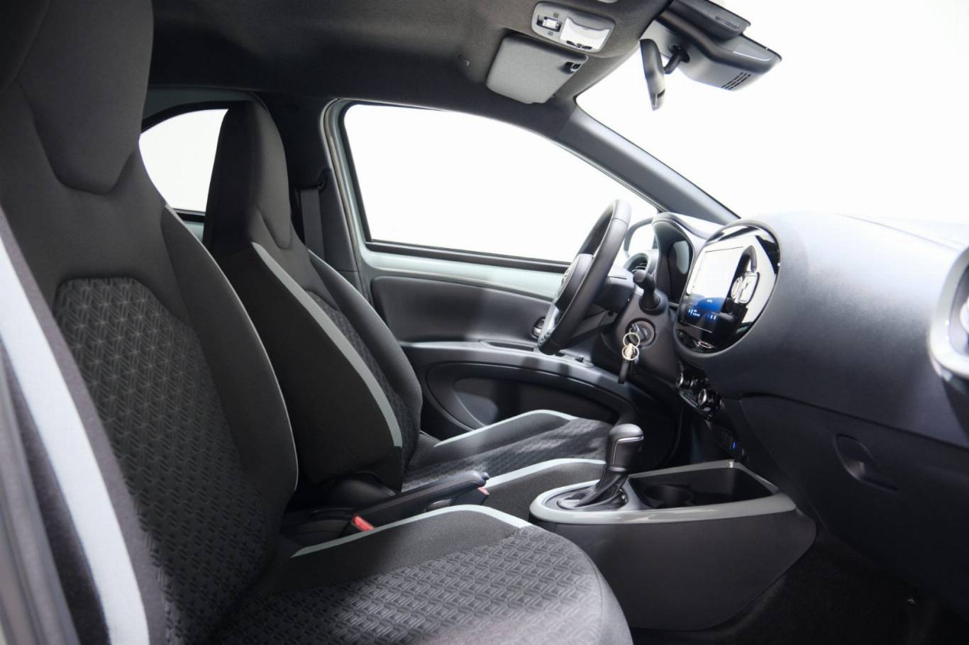 TOYOTA Aygo X 42