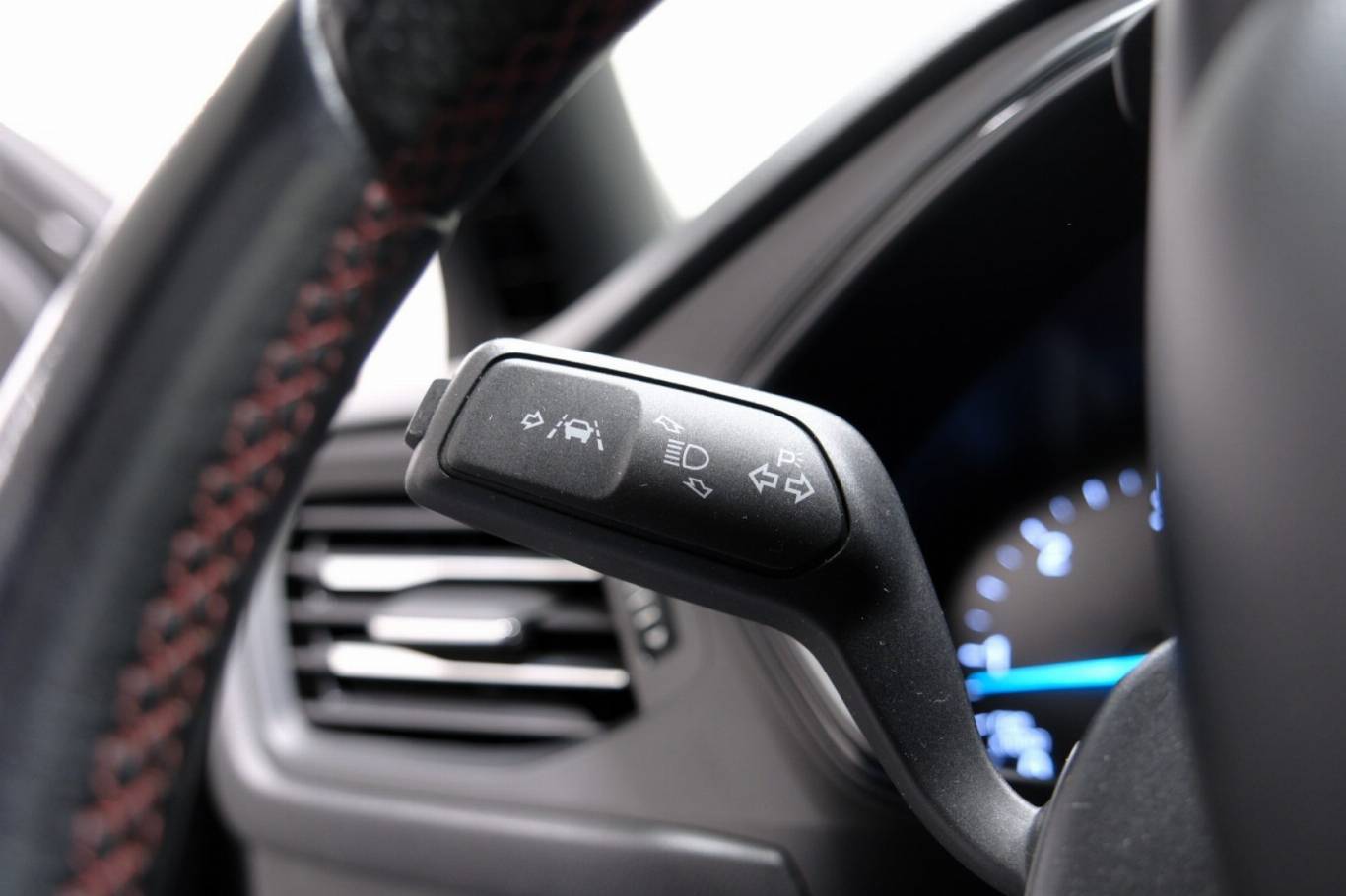 FORD Focus 23