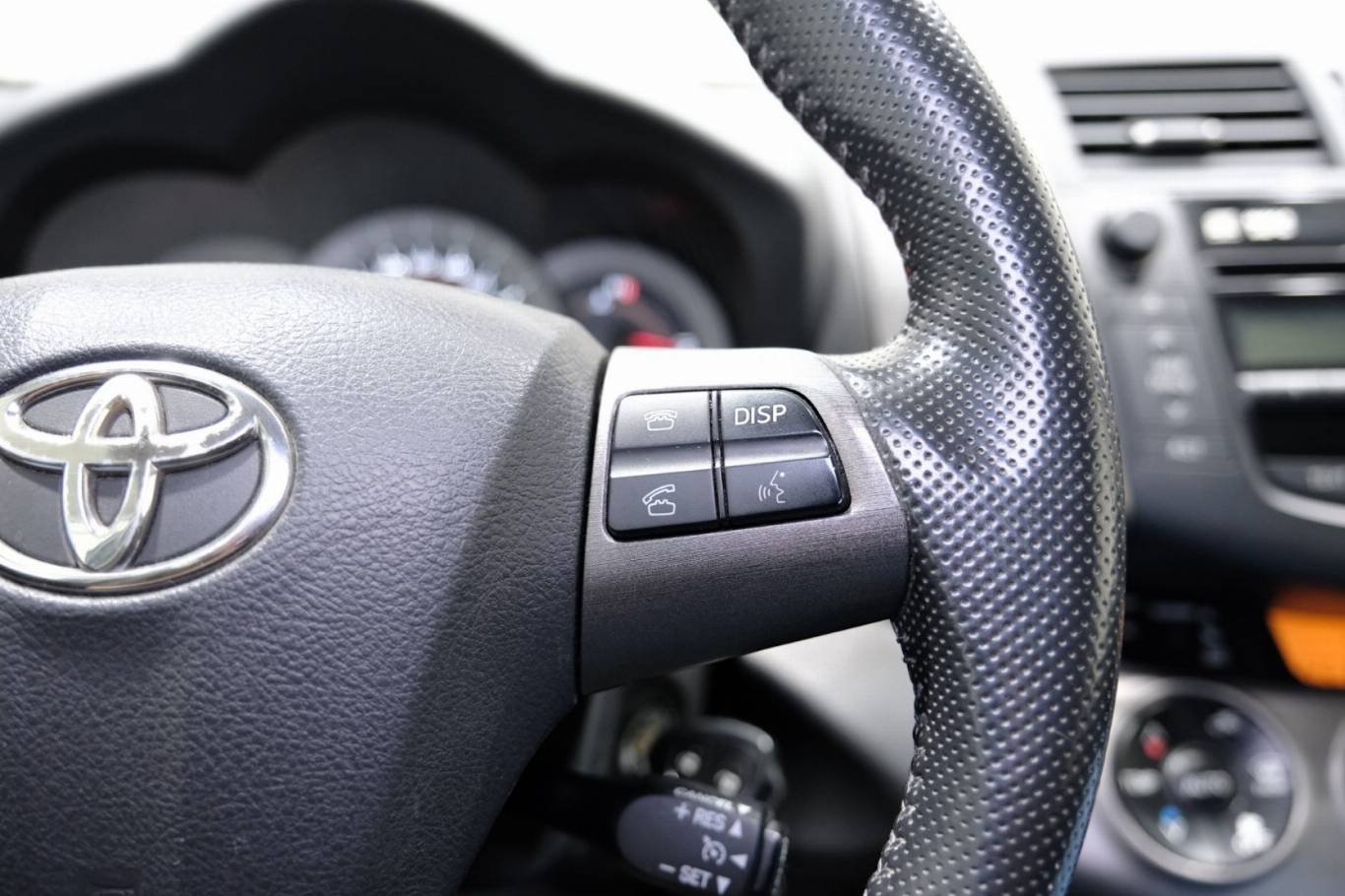 TOYOTA RAV 4 MY23 21