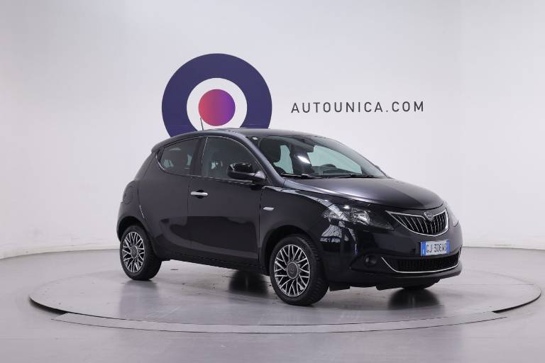 LANCIA Ypsilon 3