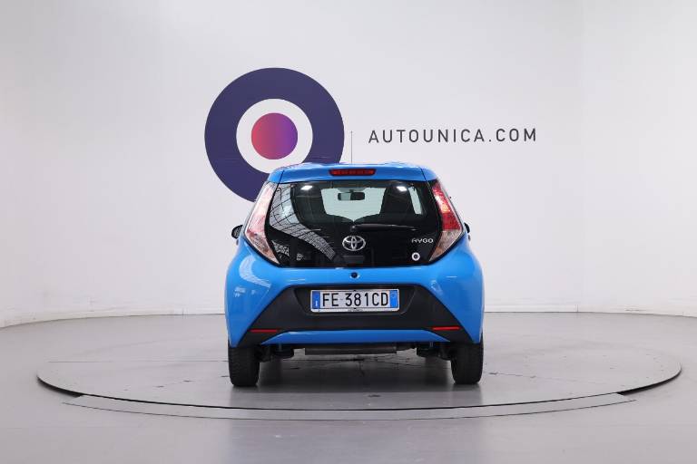 TOYOTA Aygo 3