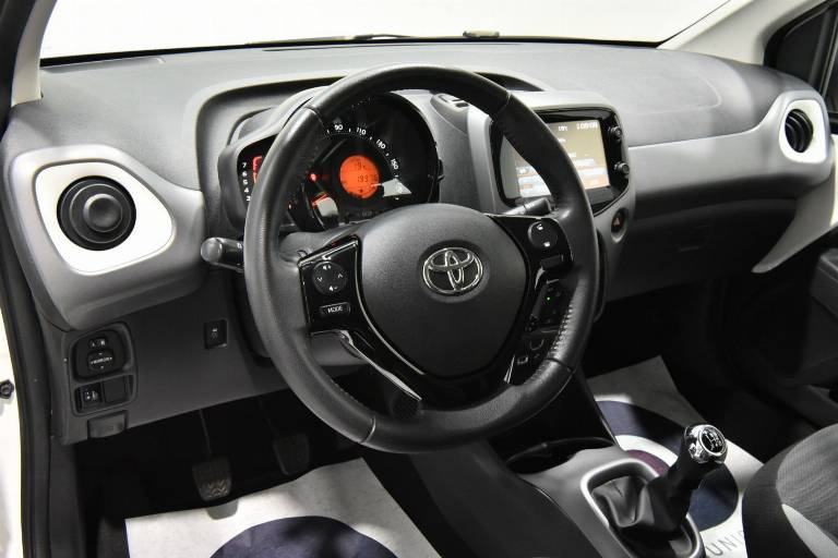 TOYOTA Aygo 3