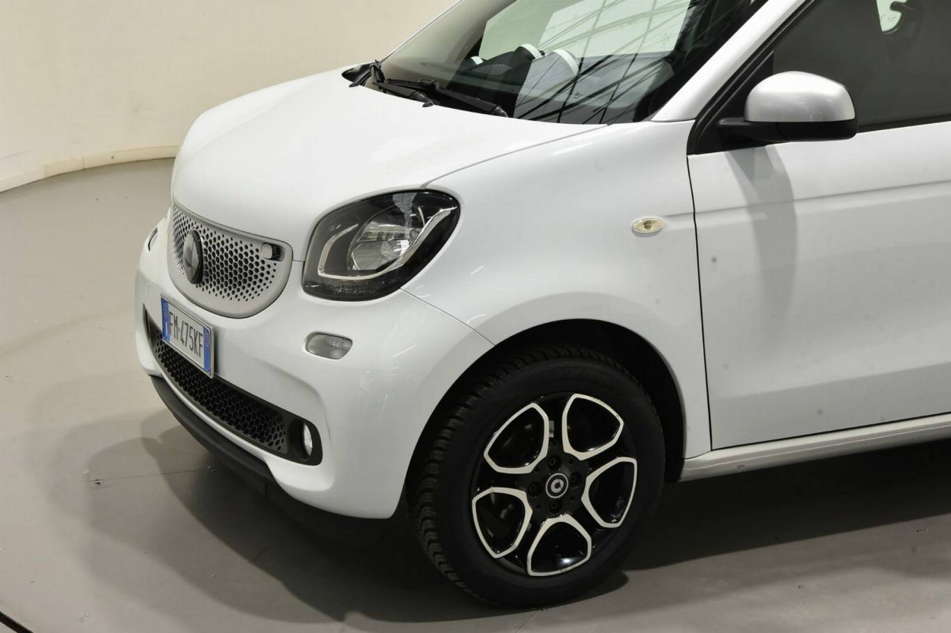 SMART ForFour 16