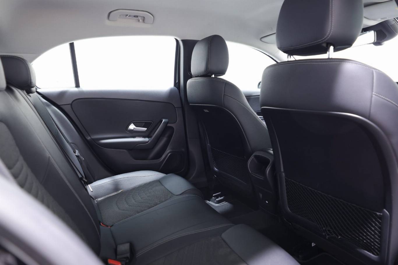 MERCEDES-BENZ A 180 54