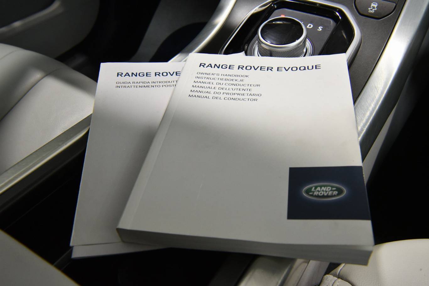 LAND ROVER Range Rover Evoque 40