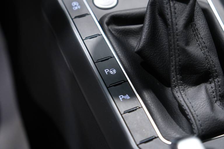 VOLKSWAGEN Polo 29