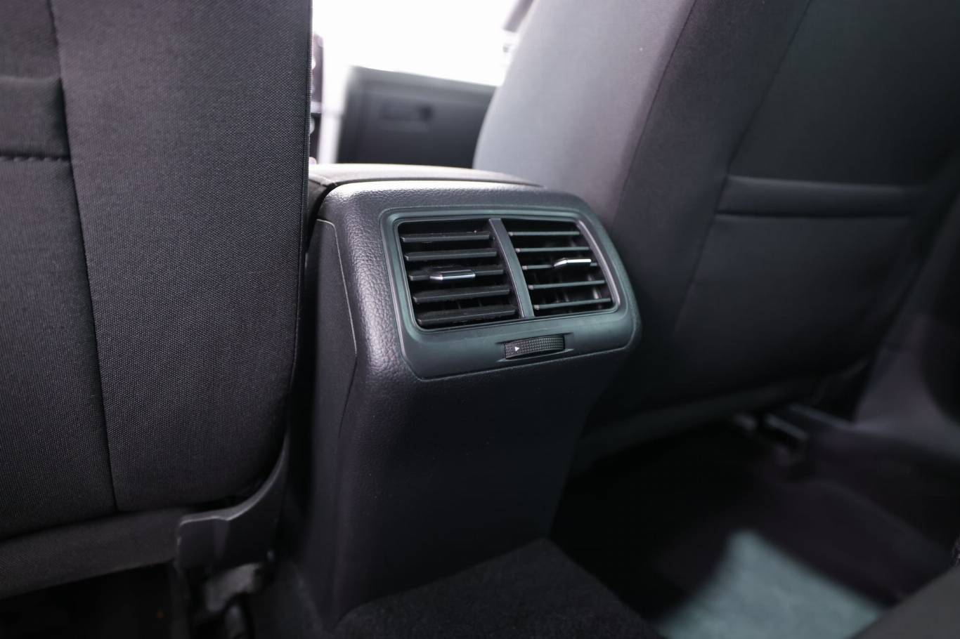 VOLKSWAGEN Golf 36