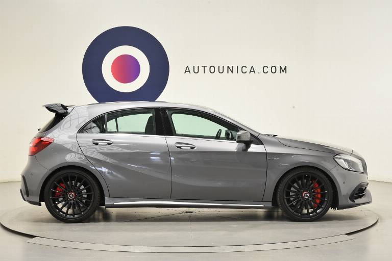 MERCEDES-BENZ A 45 AMG 31