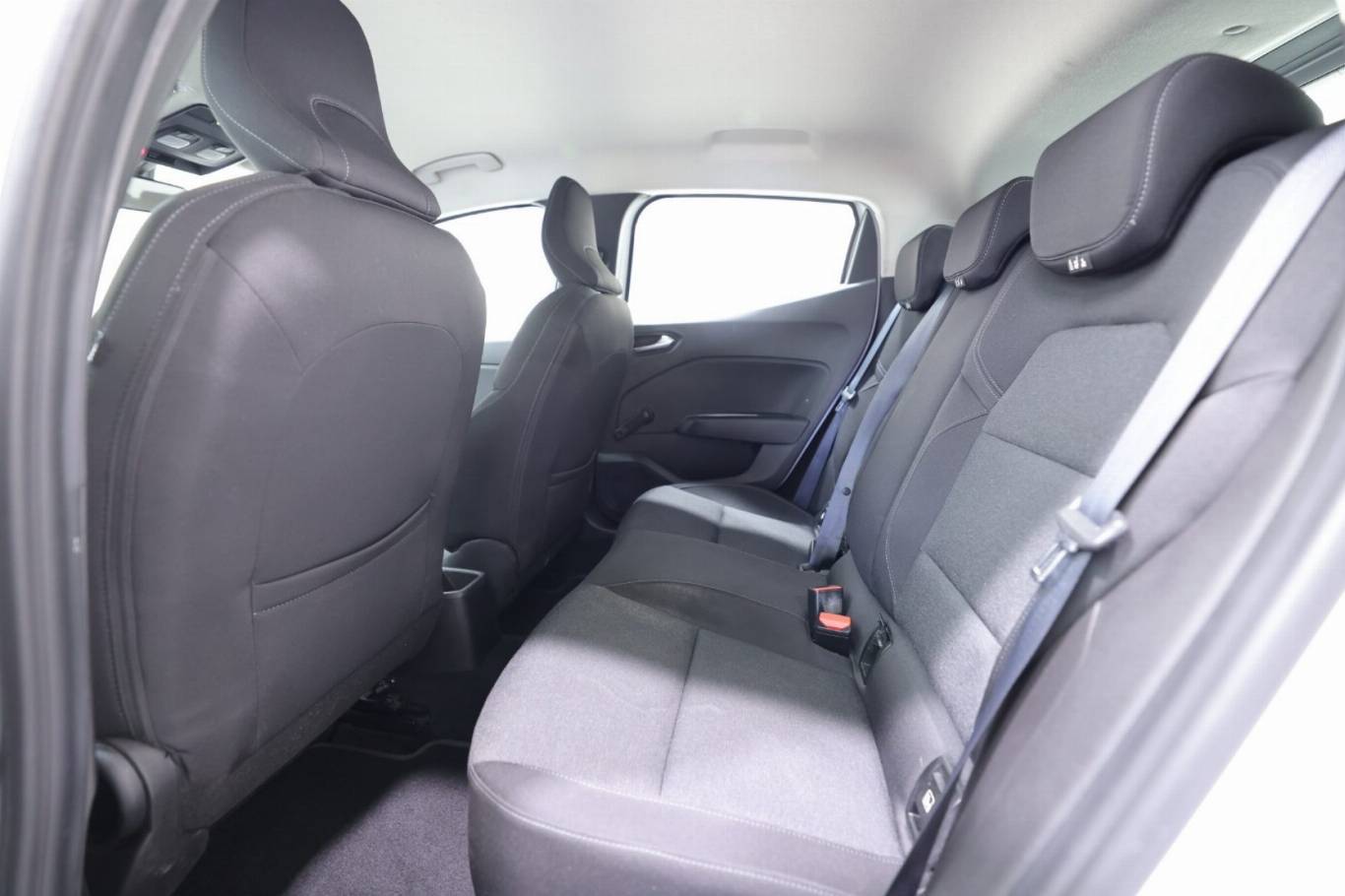 RENAULT Clio 37