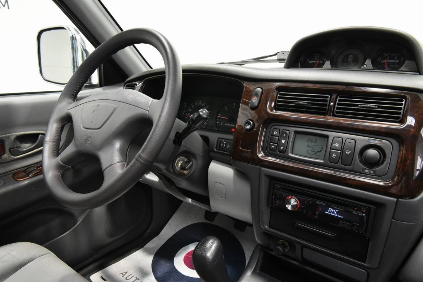 MITSUBISHI Pajero Sport 29