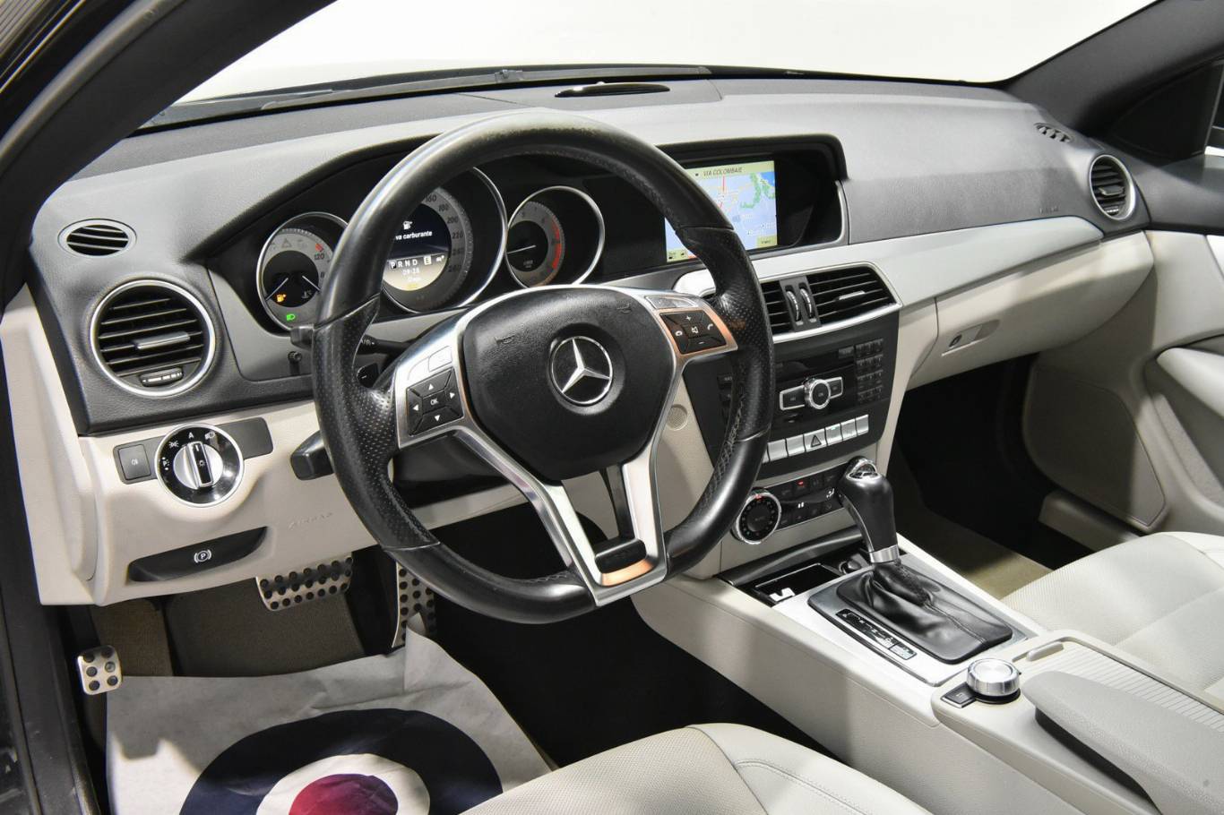 MERCEDES-BENZ C 250 3