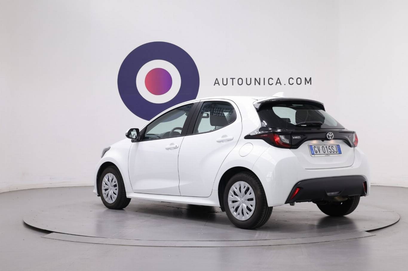 TOYOTA Yaris 16