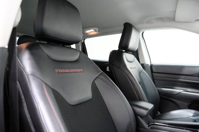 JEEP Compass 69