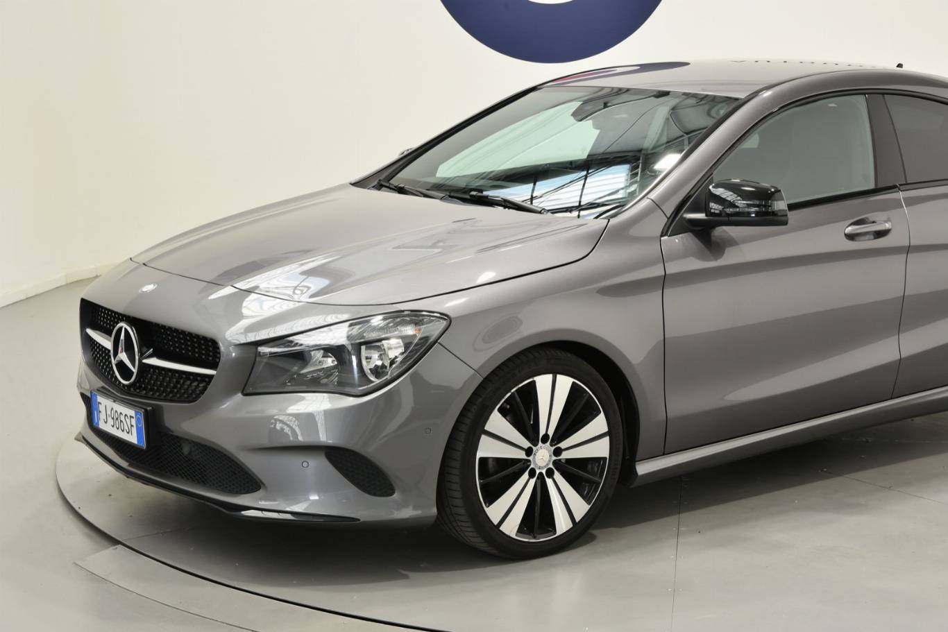 MERCEDES-BENZ CLA 200 29