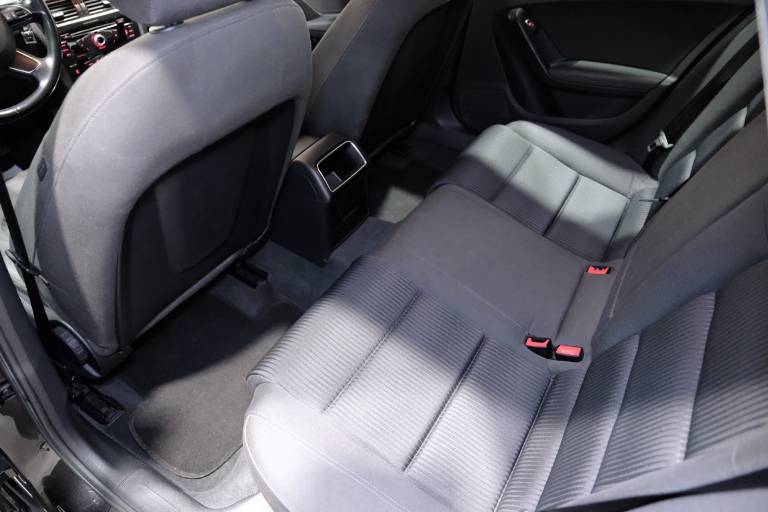 AUDI A4 38