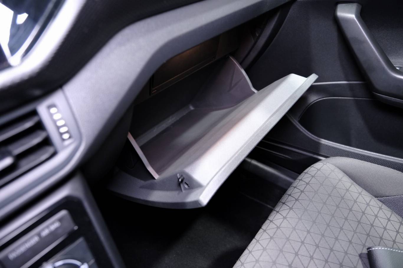 VOLKSWAGEN T-Cross 28