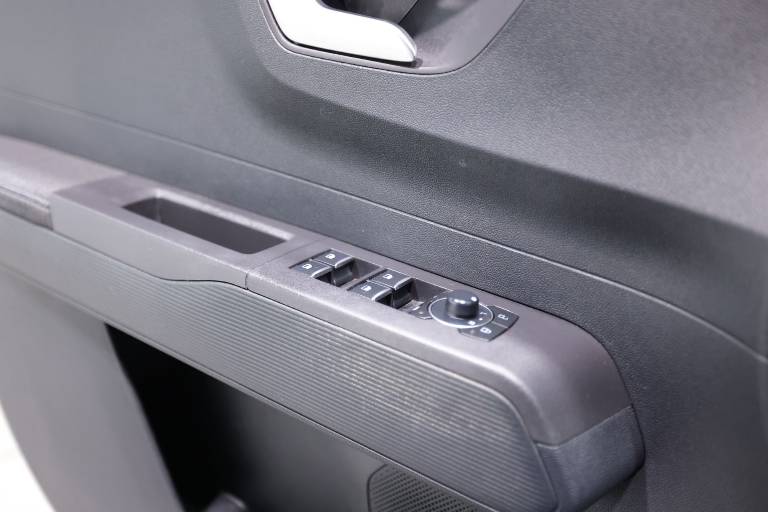 FORD Tourneo Courier 34