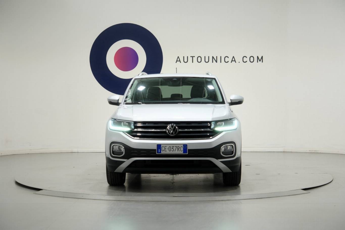 VOLKSWAGEN T-Cross 2