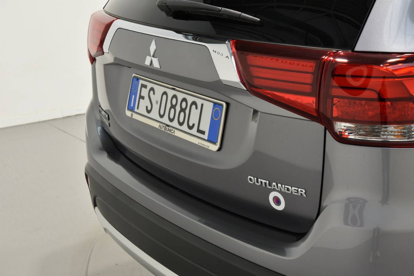 MITSUBISHI Outlander 60