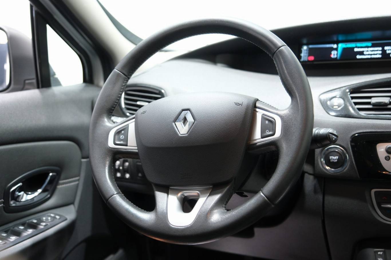 RENAULT Scenic 39