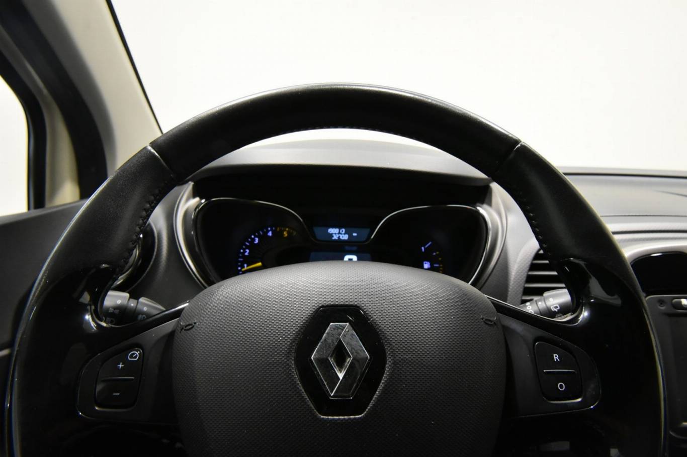RENAULT Captur 9
