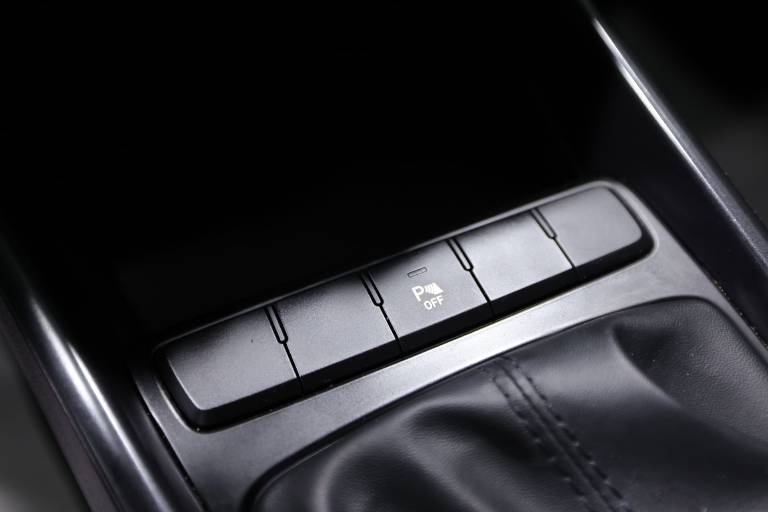 HYUNDAI I20 29