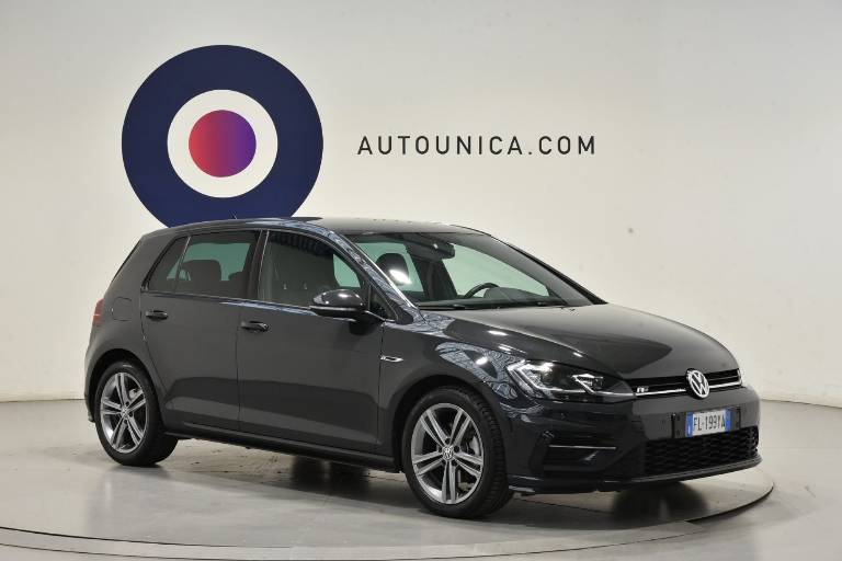 VOLKSWAGEN Golf 29