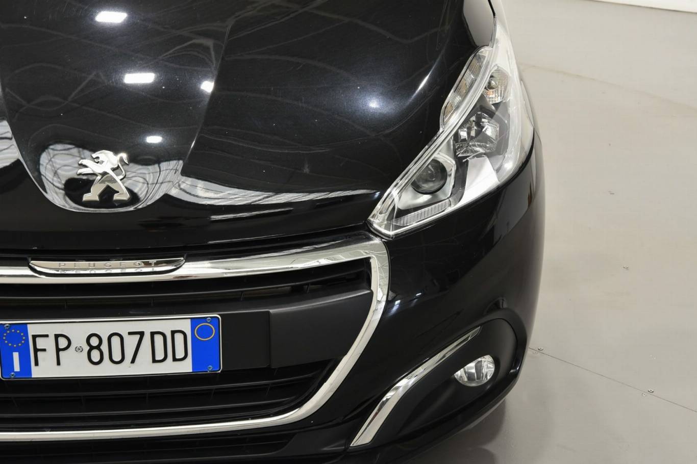 PEUGEOT 208 14