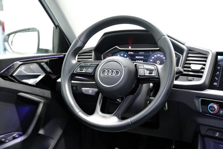 AUDI A1 41