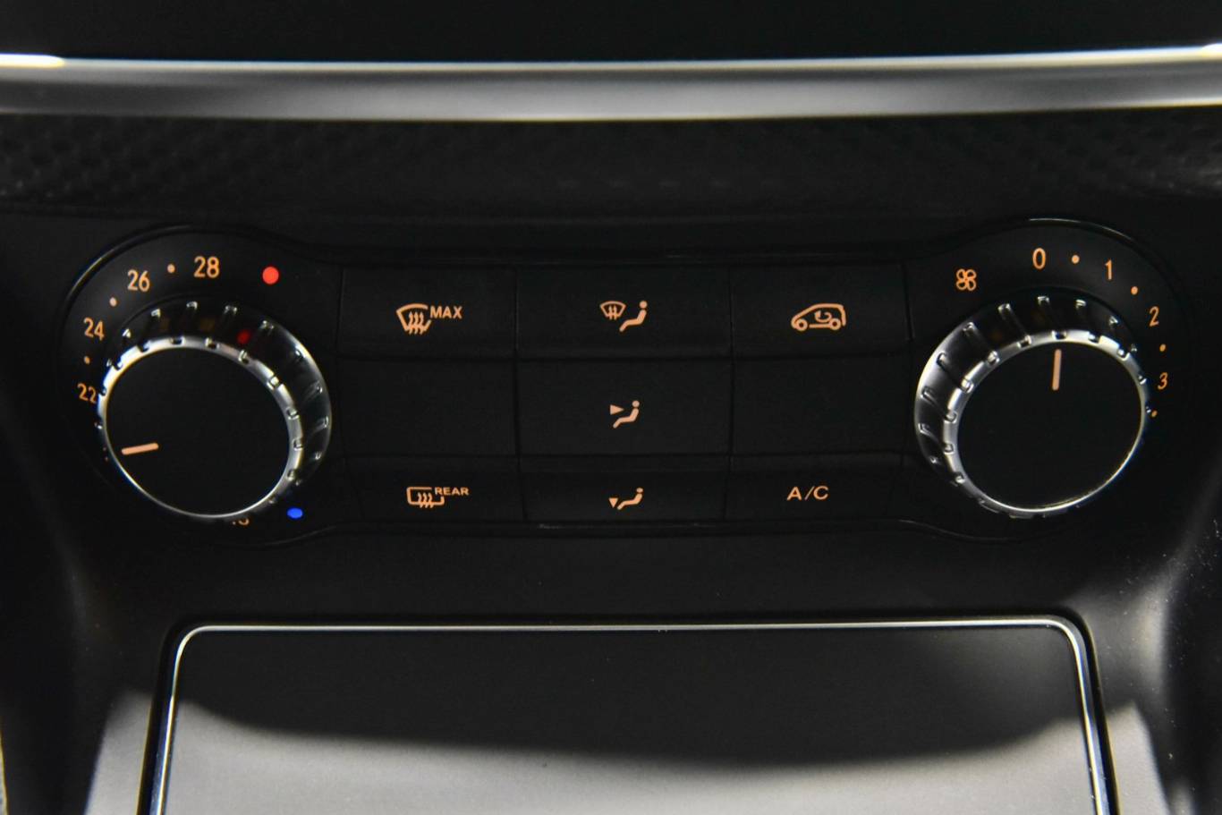 MERCEDES-BENZ A 160 9