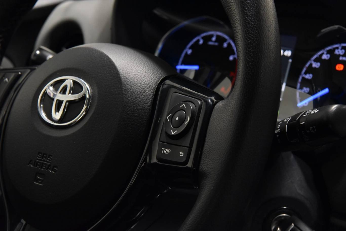 TOYOTA Yaris 34