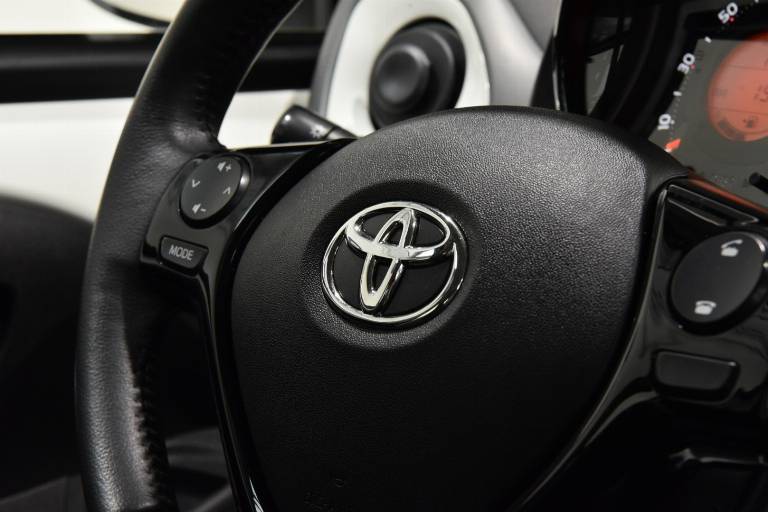 TOYOTA Aygo 24