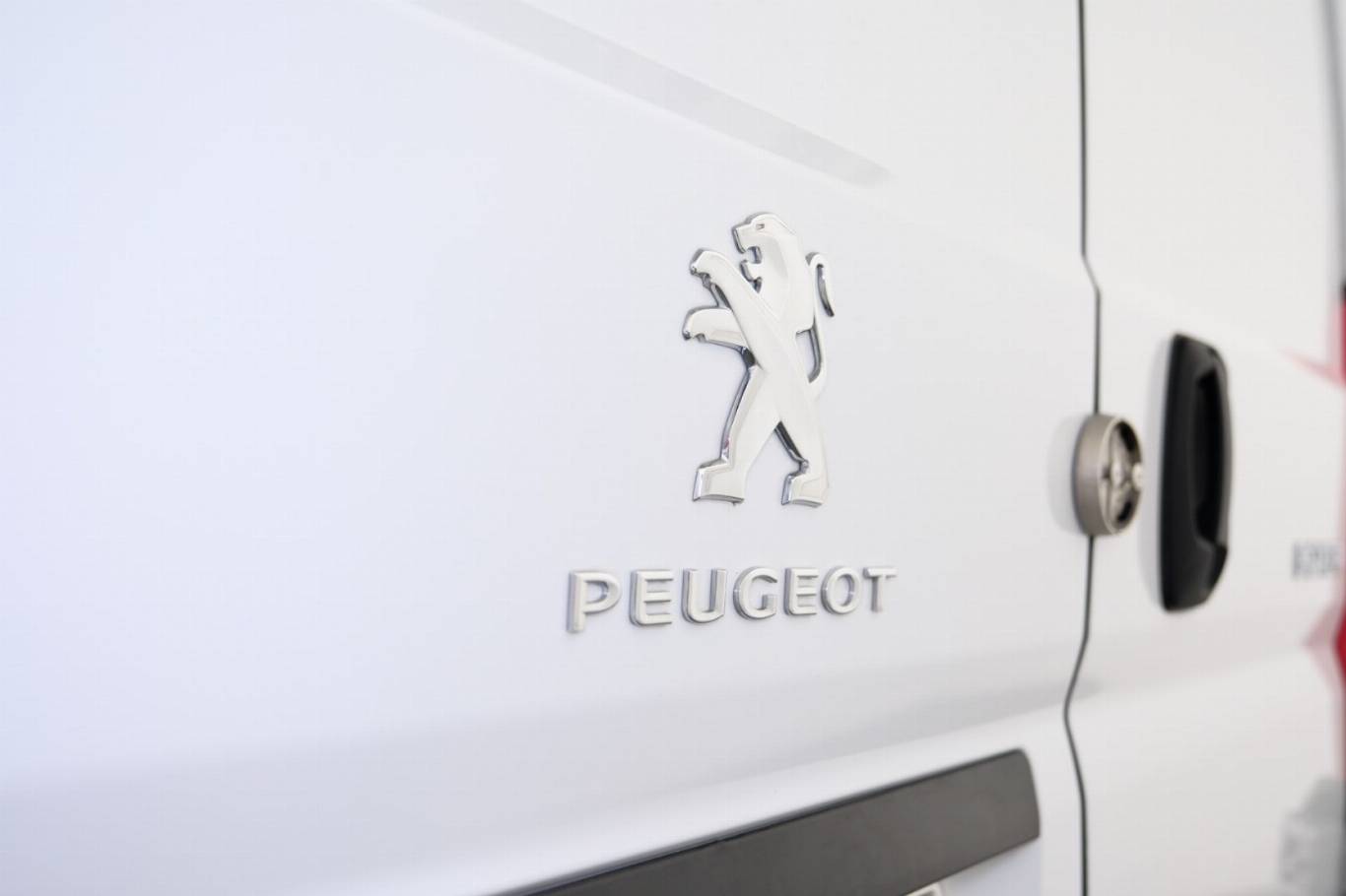 PEUGEOT Boxer 36