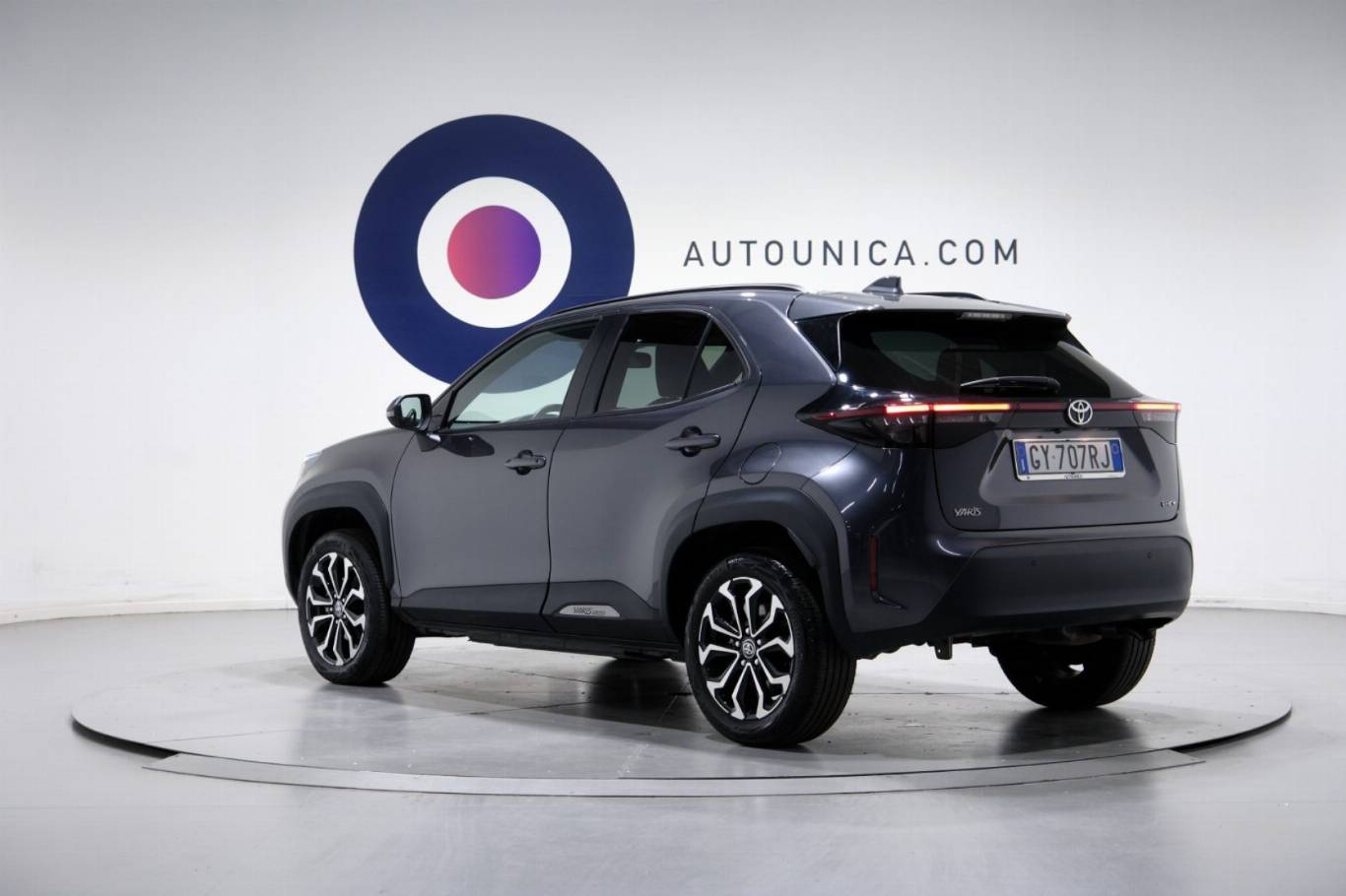 TOYOTA Yaris Cross 16