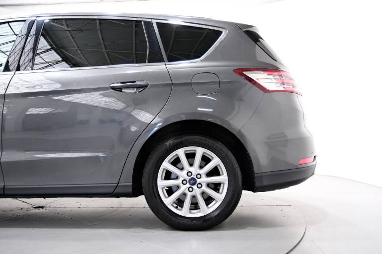 FORD S-Max 41