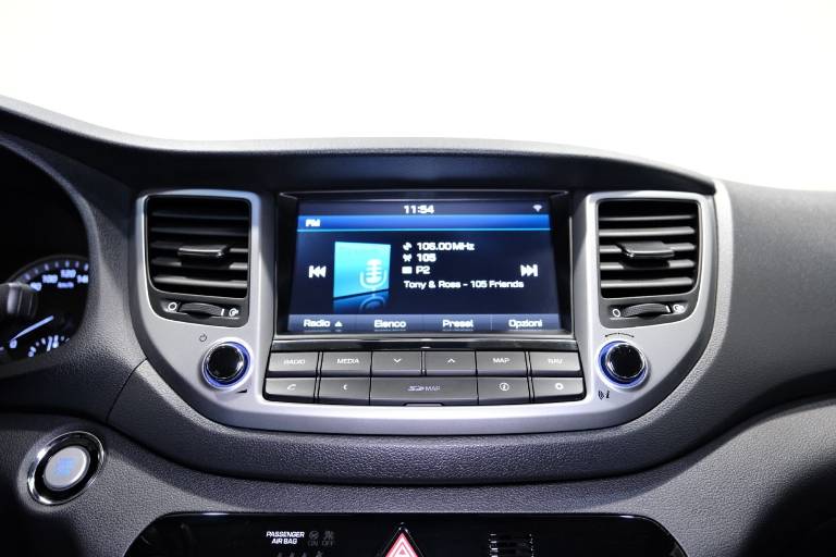 HYUNDAI Tucson 24