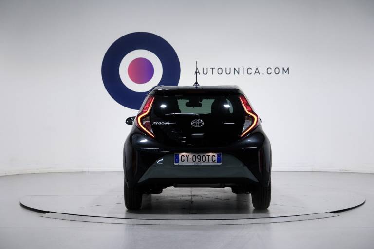 TOYOTA Aygo X 16