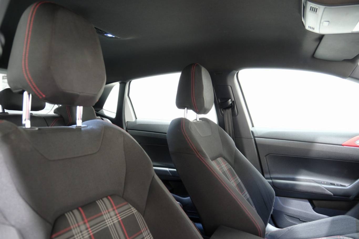 VOLKSWAGEN Polo GTI 49
