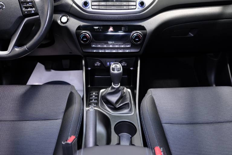 HYUNDAI Tucson 42
