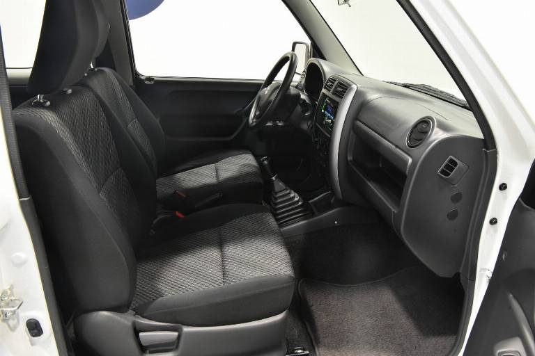 SUZUKI Jimny 29